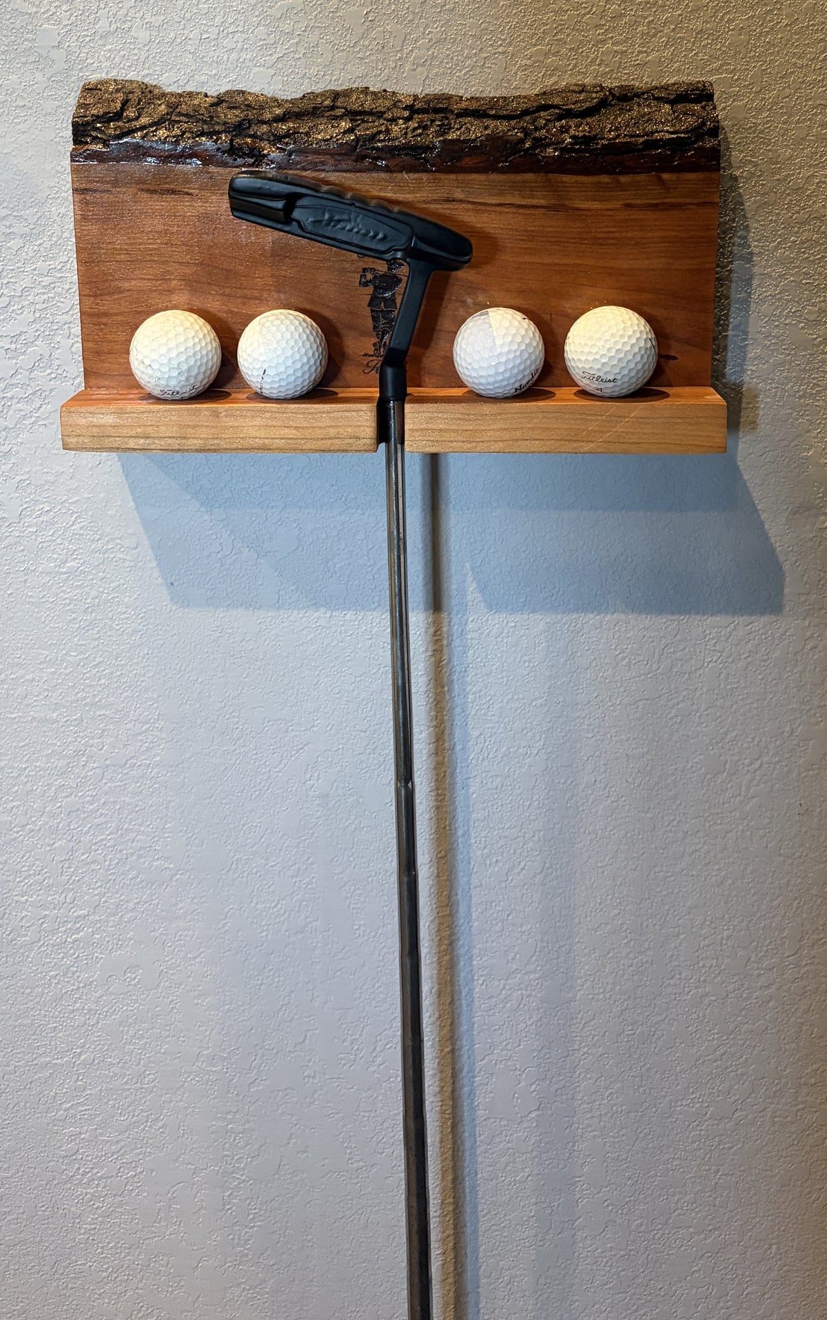 "⭐ LIMITED TIME SALE" Cherry Putter Holder with 4-Ball Storage